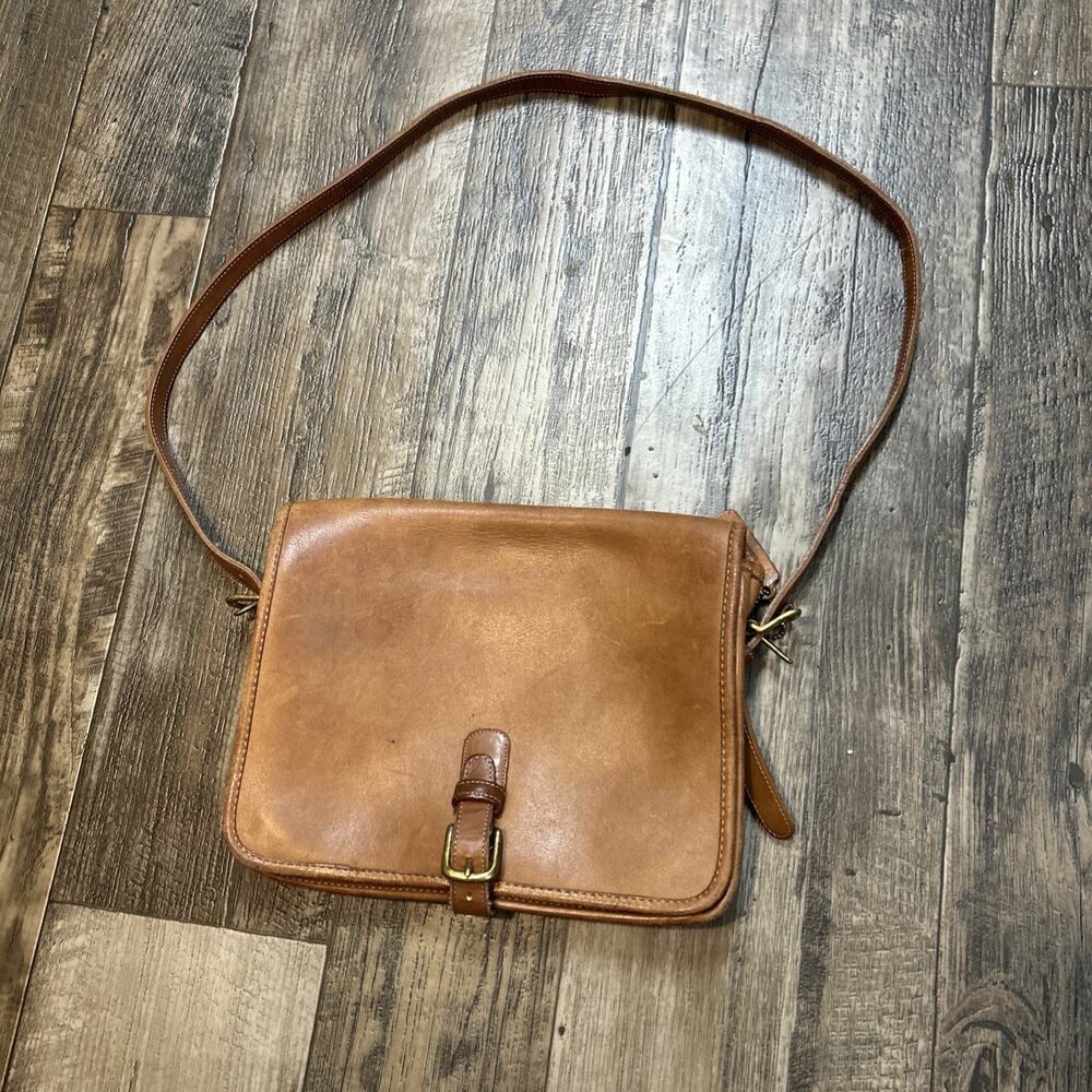 VTG Coach Saddle Pouch British Tan Leather NYC Crossbody Bag Saks Fifth Avenue